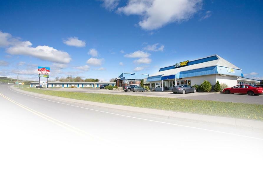 Motel Claude Degelis Exterior photo